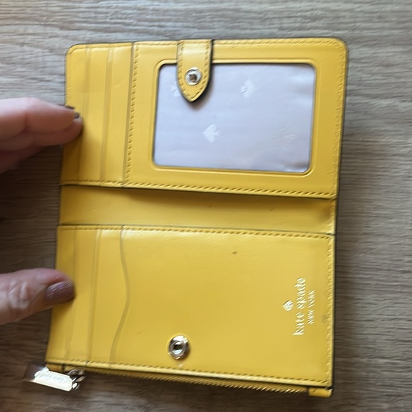 Kate spade bundle .. purse , wallet and small wallet - Picture 3 of 6